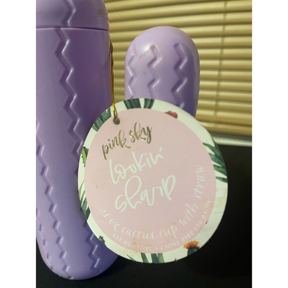 PINK SKY LOOKIN SHARP CACTUS CUP WITH STRAW LAVENDER 21 OZ FUN DRINKWARE NWT - Picture 4 of 8
